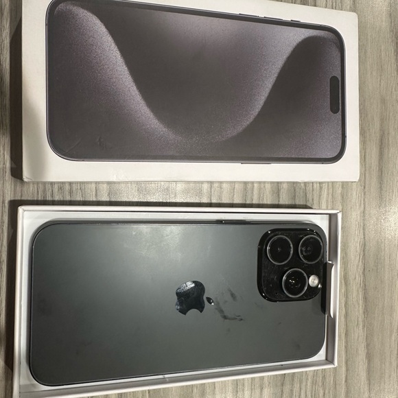 15 PRO MAX - Picture 4 of 4